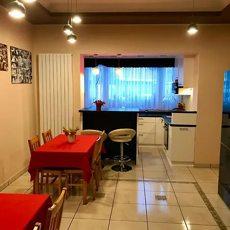 Δωμάτια σε οικογενειακή κατοικία Goscinne Gallick